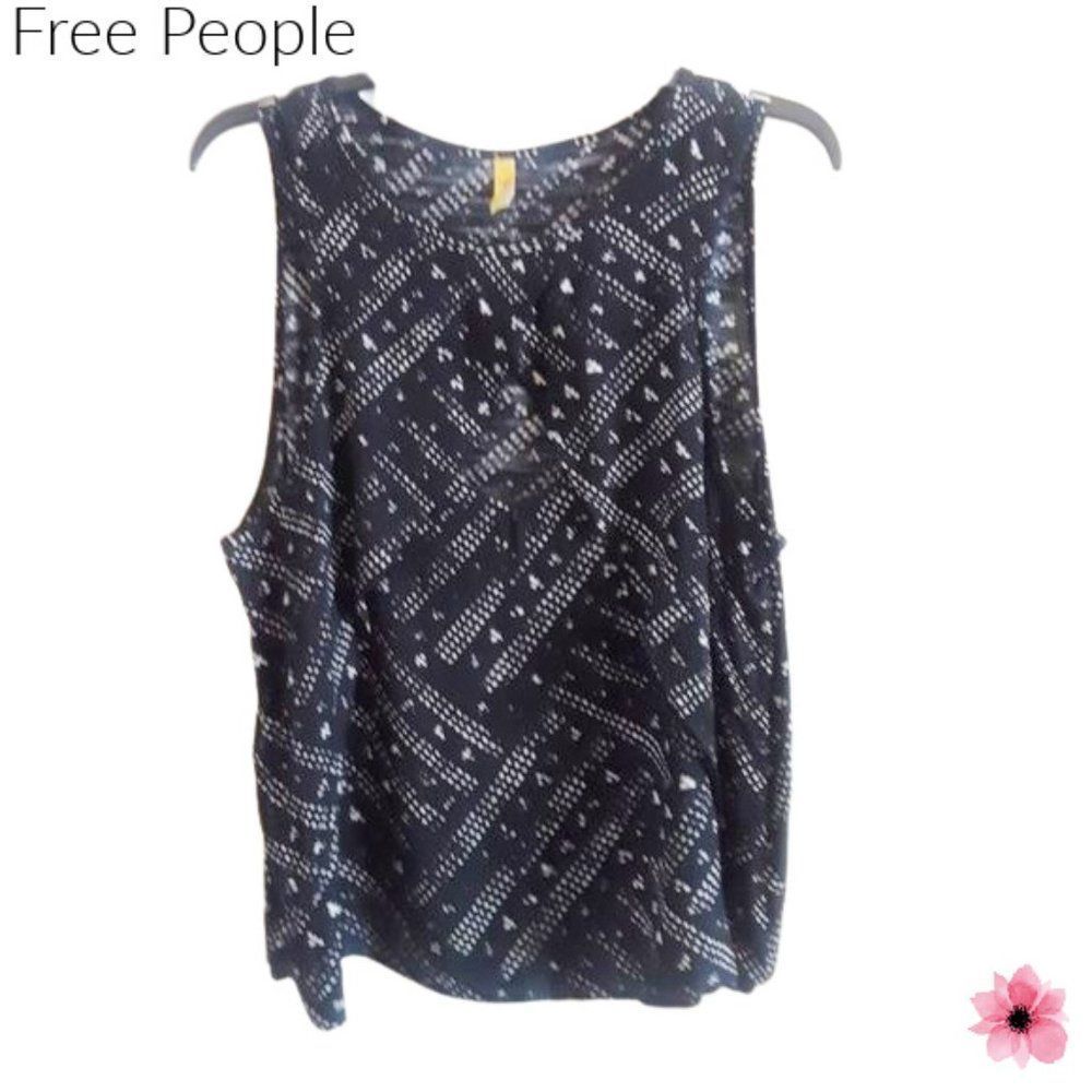 FREE PEOPLE BLACK AND WHITE PRINT TOP - Picture 3 of 7